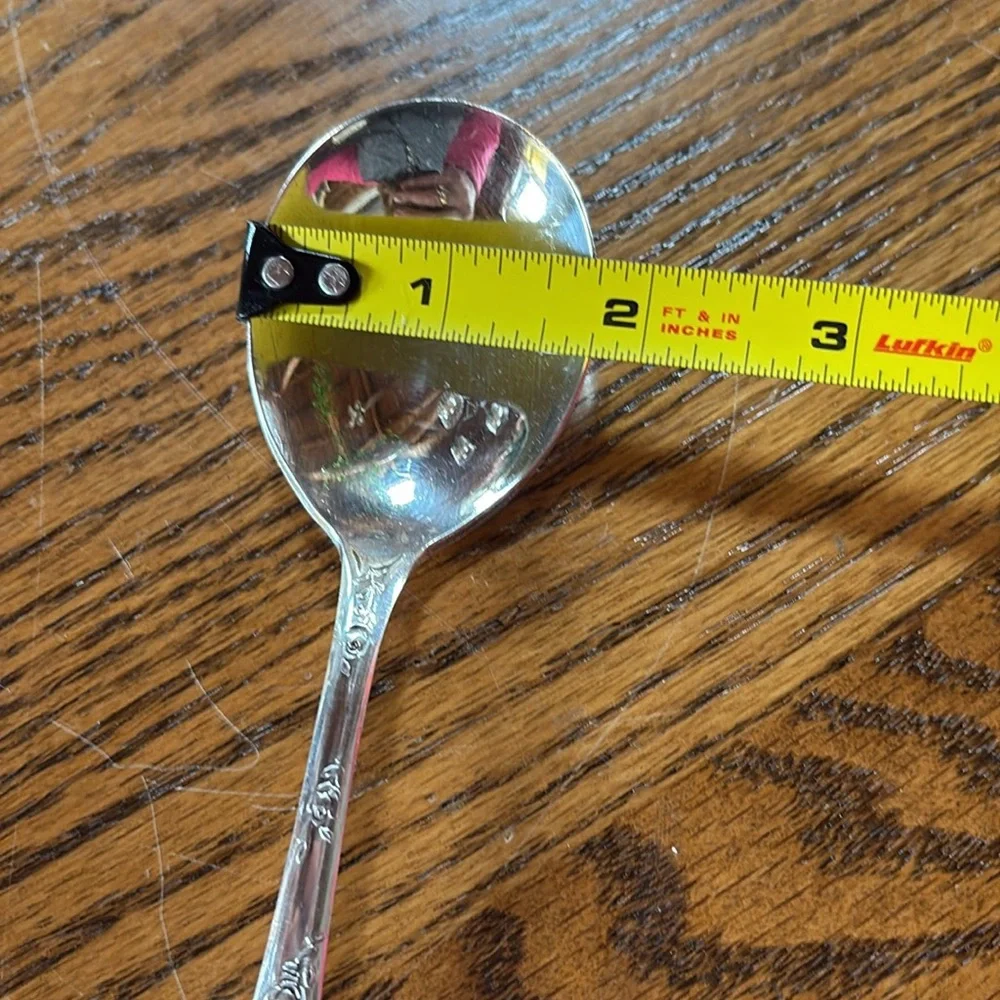 Vintage New England Silver Plate soup/serving Spoon Rosemary Pattern 7”